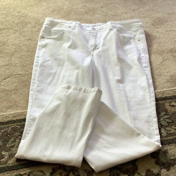 Style & Co white jeans stretchy size 12 these run big more 14 excellent shape - Picture 4 of 11